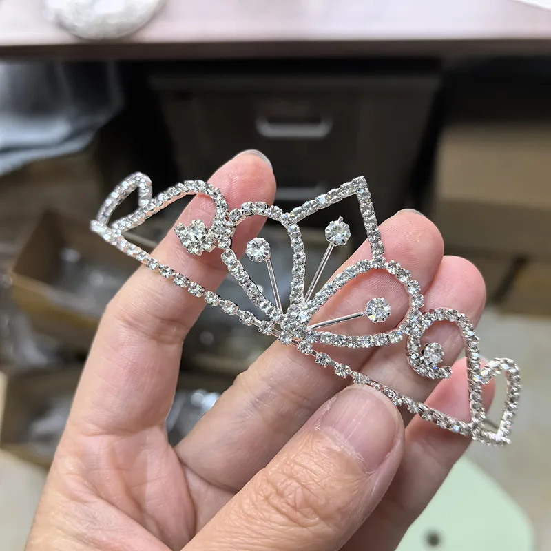 Coroa de Noiva em Cor Prata co - Women Knight Accessories avaliação e preço