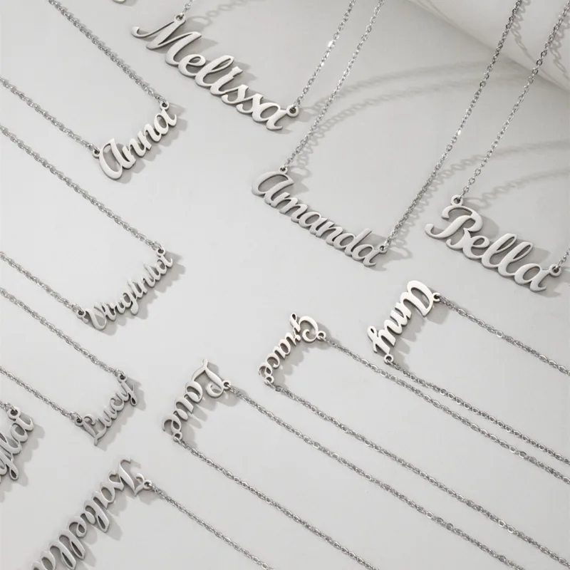 Colar de Aço com Nome em Inglê - Women Accessories Name In English avaliação e preço
