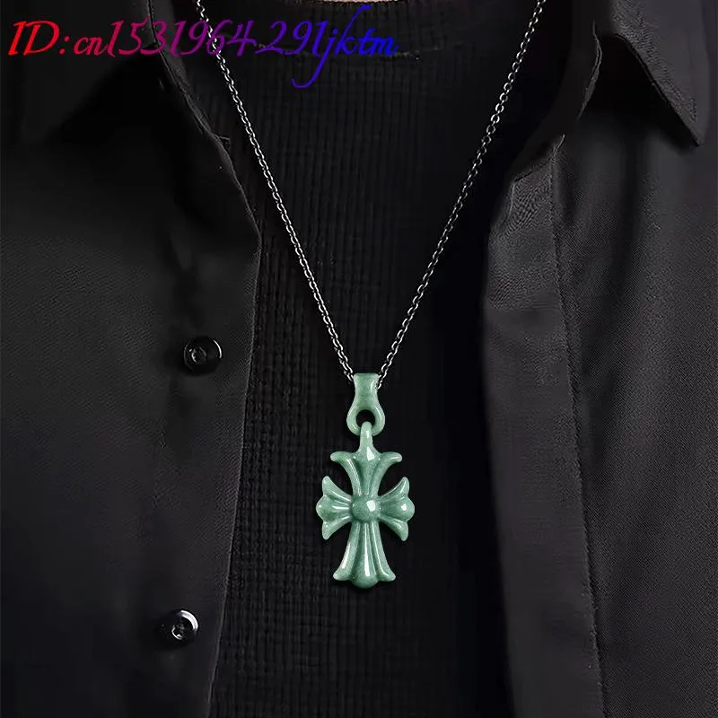 Colar com Pingente de Cruz em  - Women Accessories Gift avaliação e preço